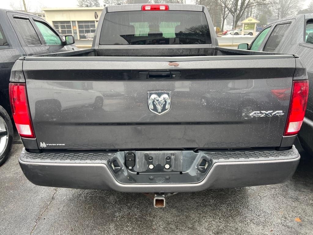 RAM 1500 Tradesman Quad Cab 4WD 2017