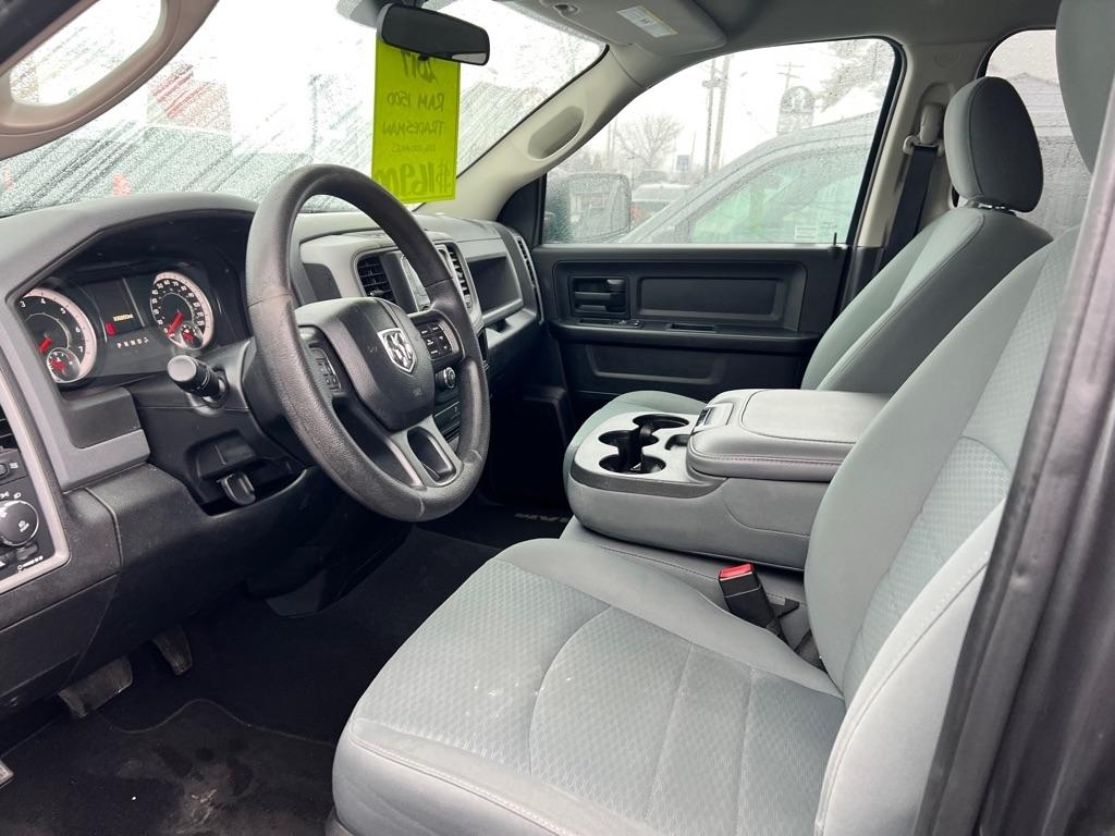 RAM 1500 Tradesman Quad Cab 4WD 2017