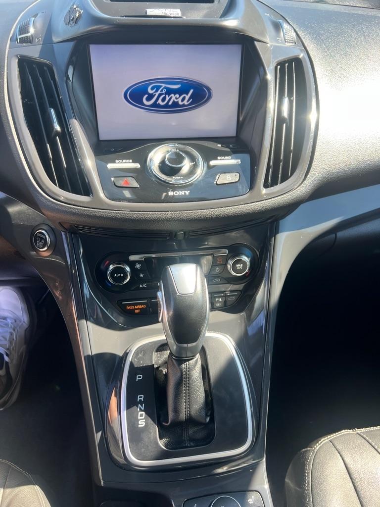 Ford Escape Titanium 4WD 2013