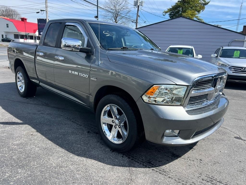 Dodge 1500 SLT Quad Cab 4WD 2011