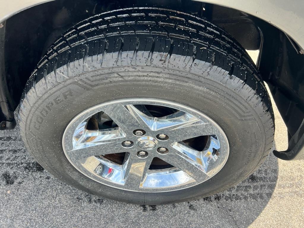 Dodge 1500 SLT Quad Cab 4WD 2011