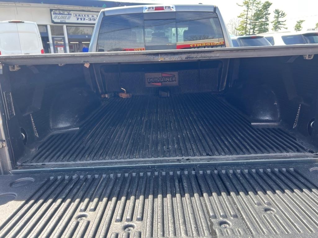 Dodge 1500 SLT Quad Cab 4WD 2011