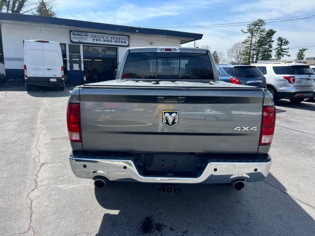 Dodge 1500 SLT Quad Cab 4WD 2011