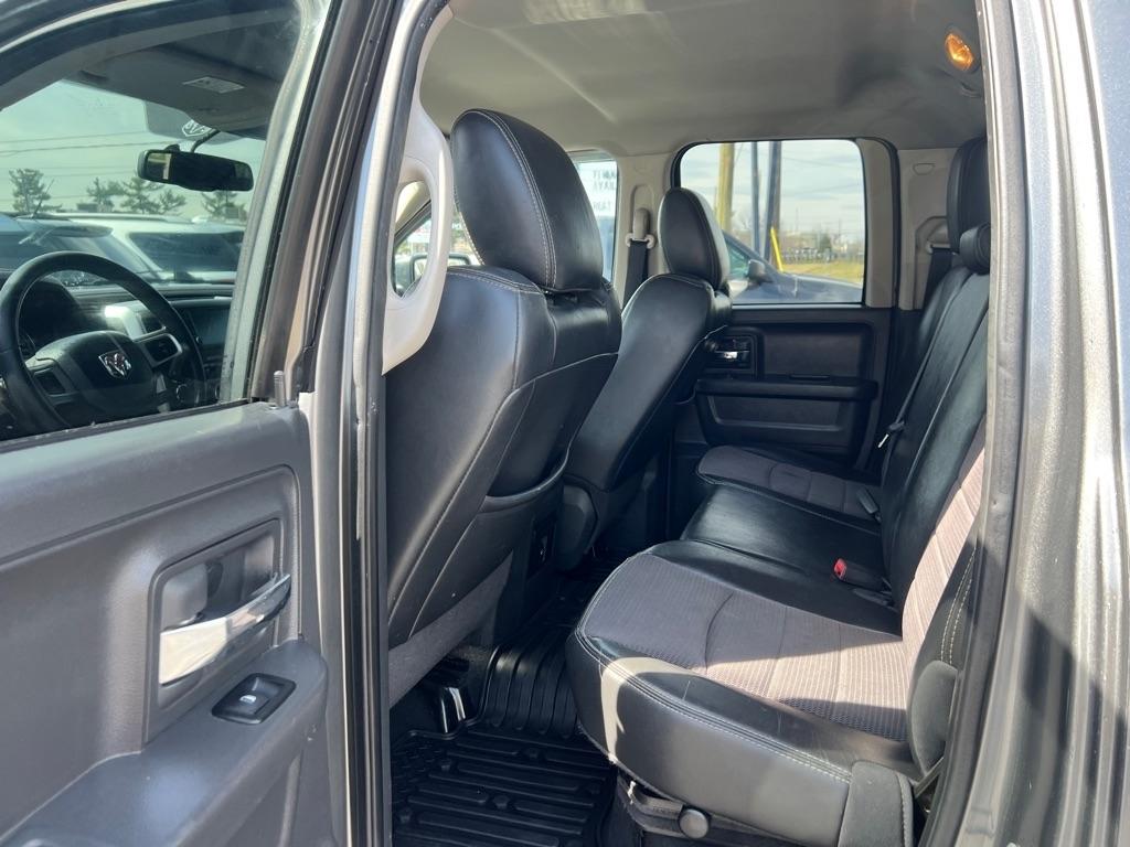 Dodge 1500 SLT Quad Cab 4WD 2011