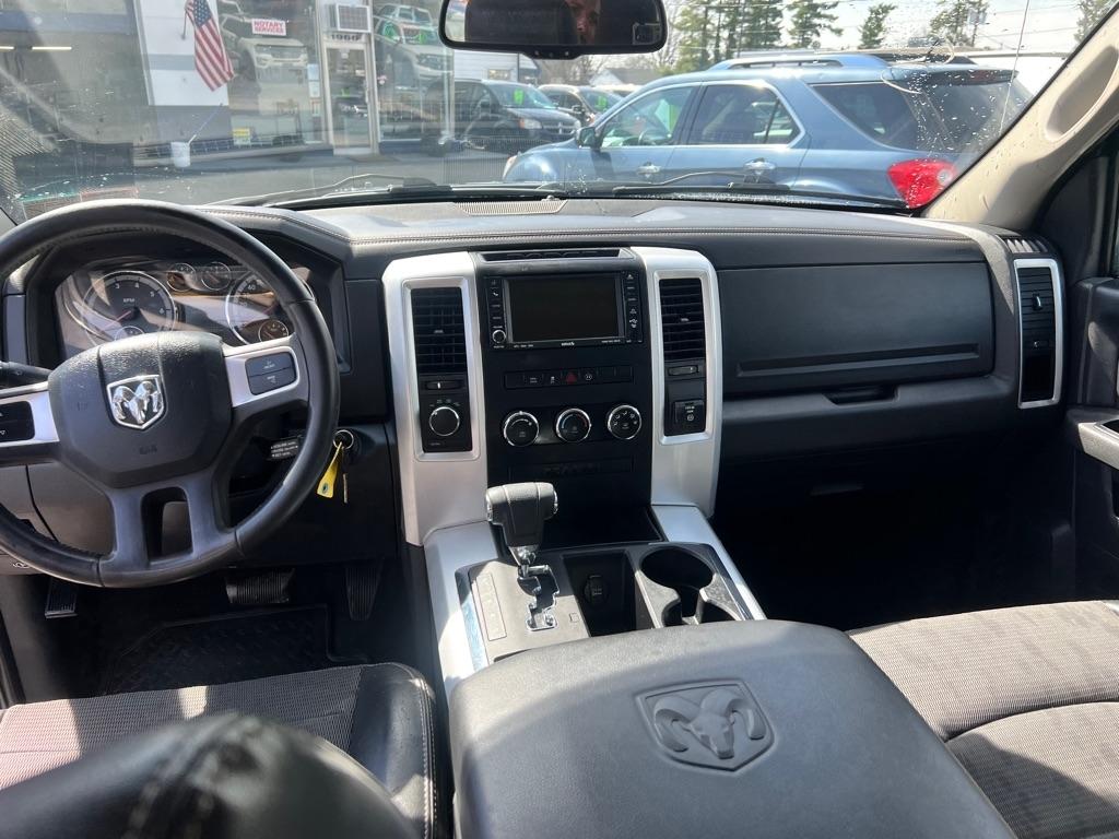 Dodge 1500 SLT Quad Cab 4WD 2011