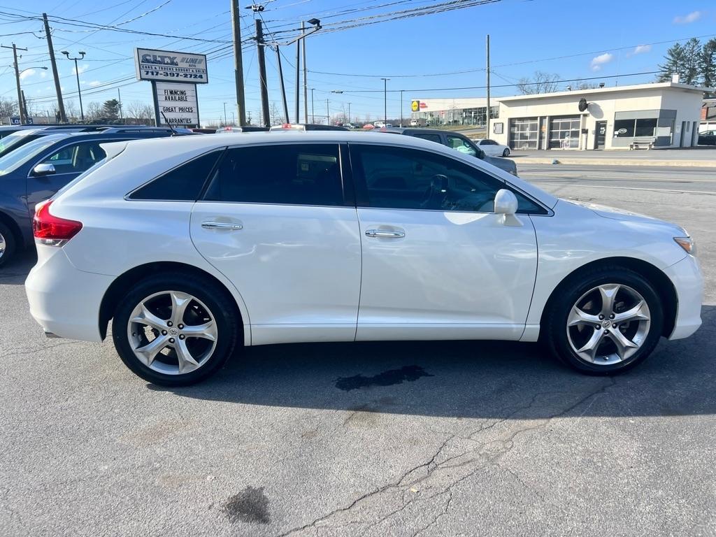 Toyota Venza FWD V6 2011