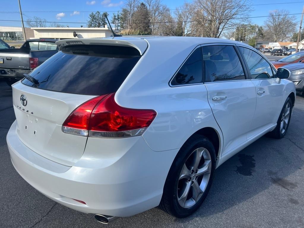 Toyota Venza FWD V6 2011