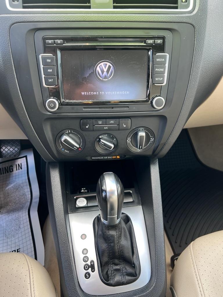 Volkswagen Jetta SE 2014