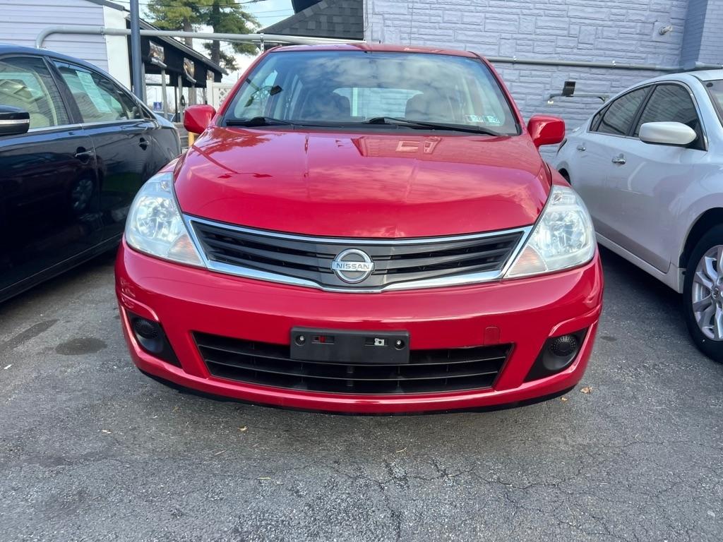 Nissan Versa 1.8 S Hatchback 2012