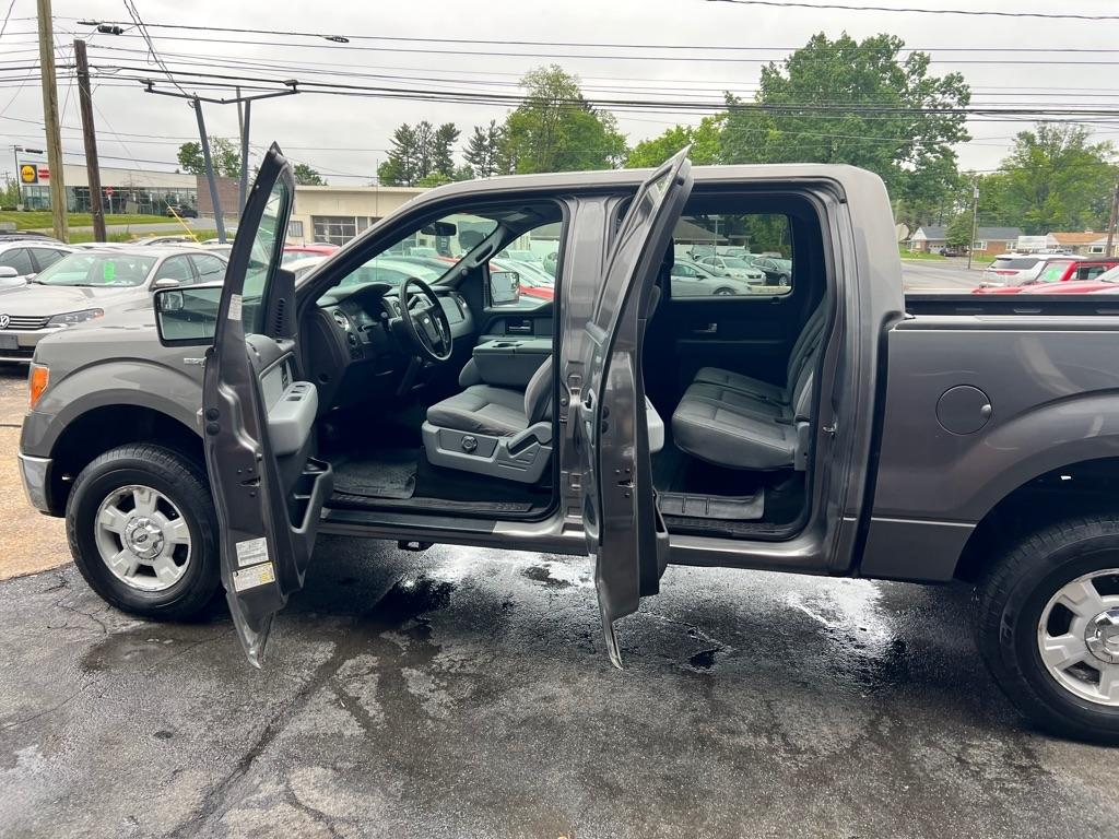 Ford F-150 XL SuperCrew 5.5-ft. Bed 4WD 2012