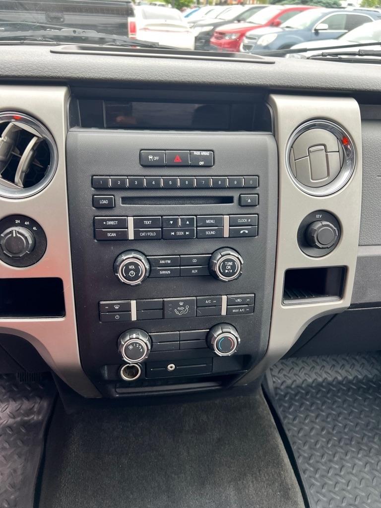 Ford F-150 XL SuperCrew 5.5-ft. Bed 4WD 2012