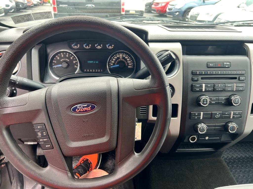 Ford F-150 XL SuperCrew 5.5-ft. Bed 4WD 2012