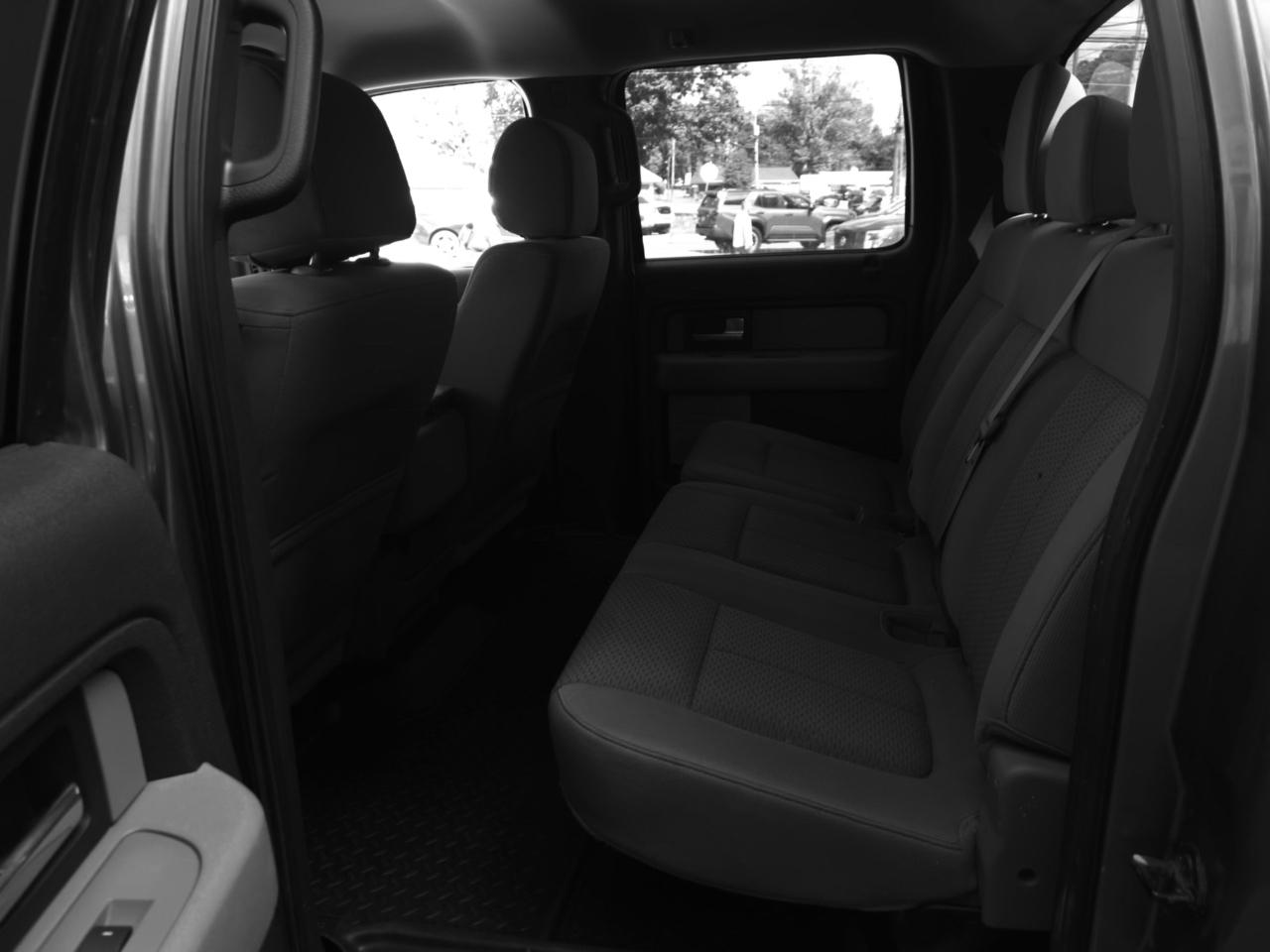 Ford F-150 XL SuperCrew 5.5-ft. Bed 4WD 2012