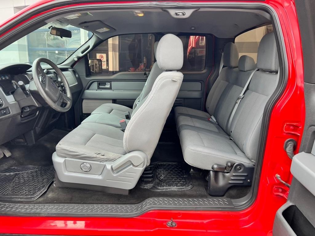 Ford F-150 XL SuperCab 8-ft. Bed 4WD 2013