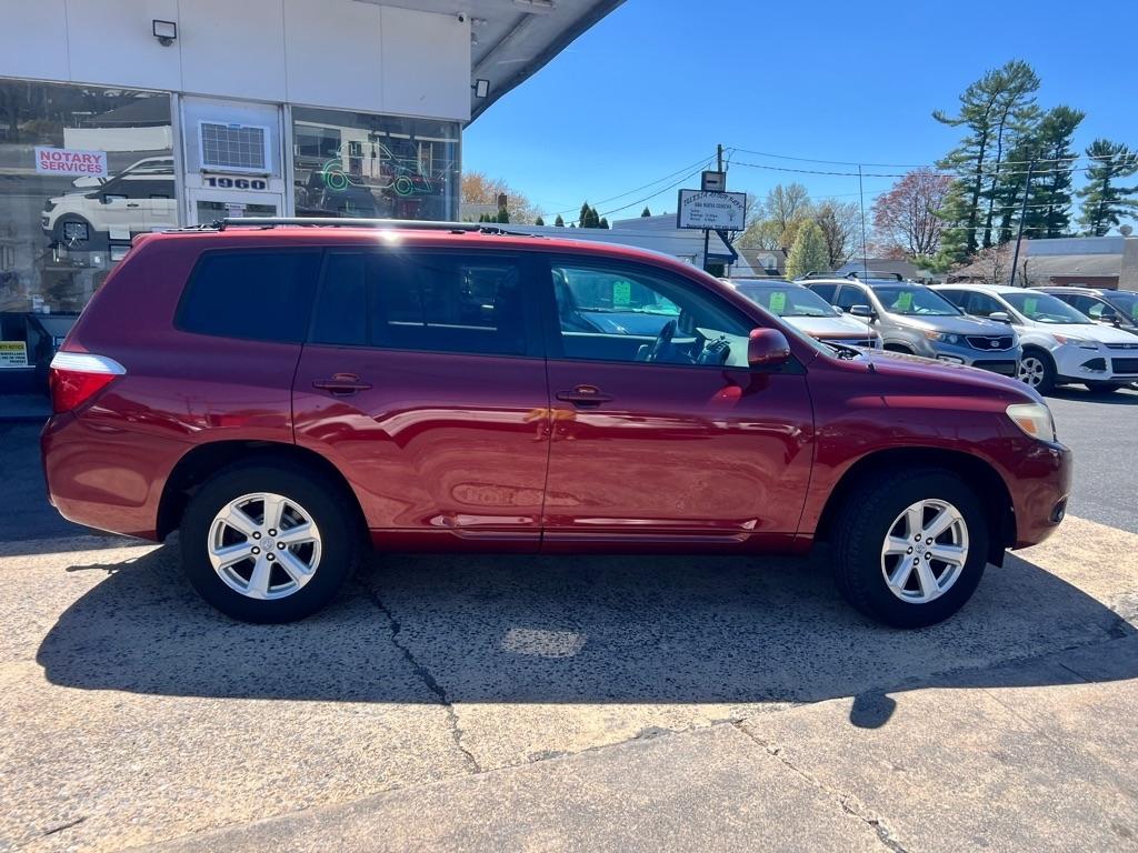 Toyota Highlander Base 4WD 2010
