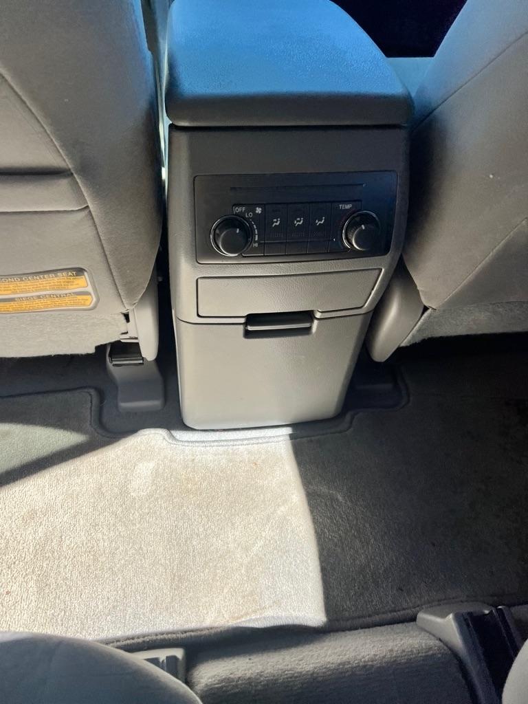 Toyota Highlander Base 4WD 2010