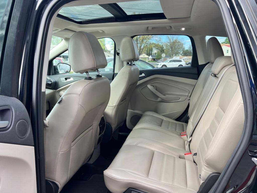 Ford Escape Titanium 4WD 2017