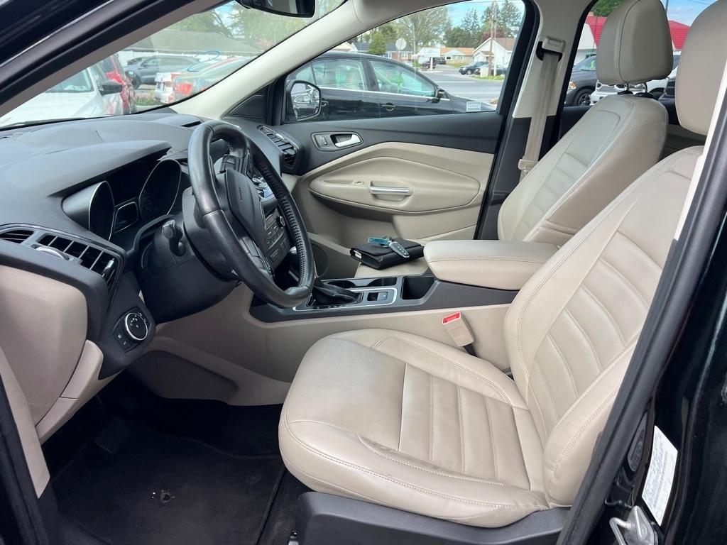 Ford Escape Titanium 4WD 2017