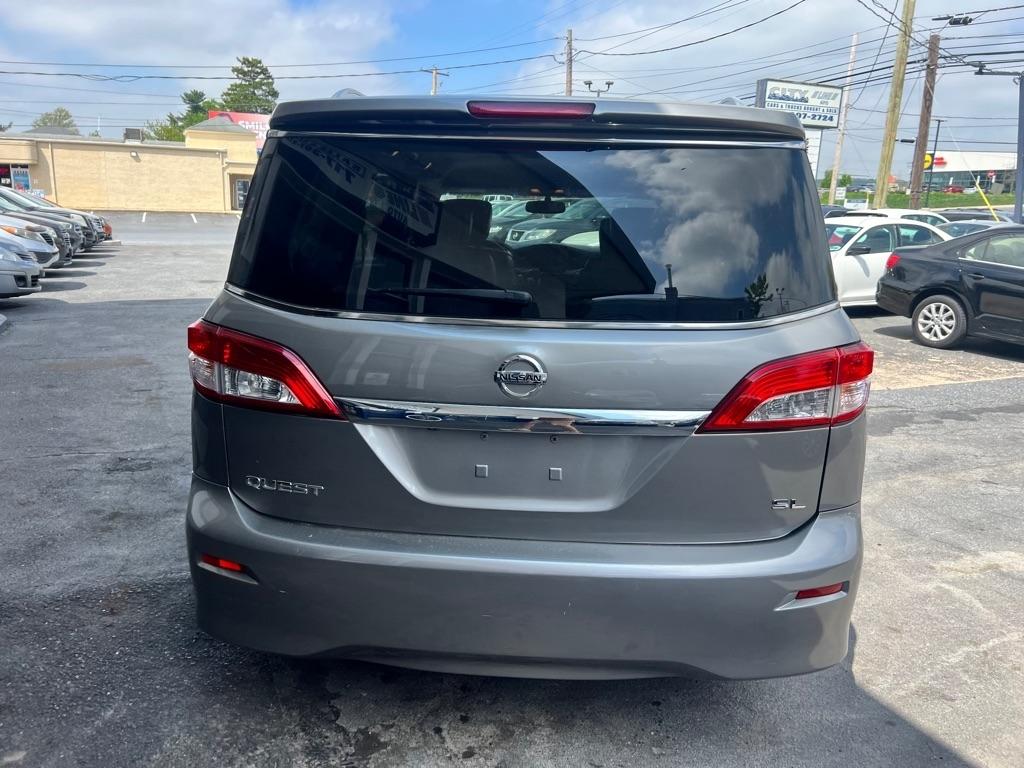 Nissan Quest 3.5 S 2011