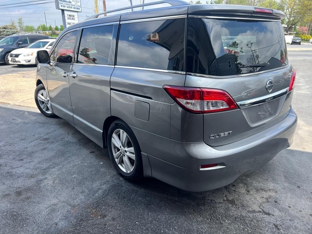 Nissan Quest 3.5 S 2011