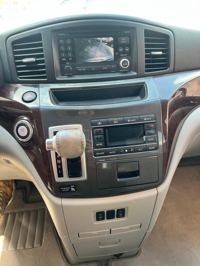 Nissan Quest 3.5 S 2011