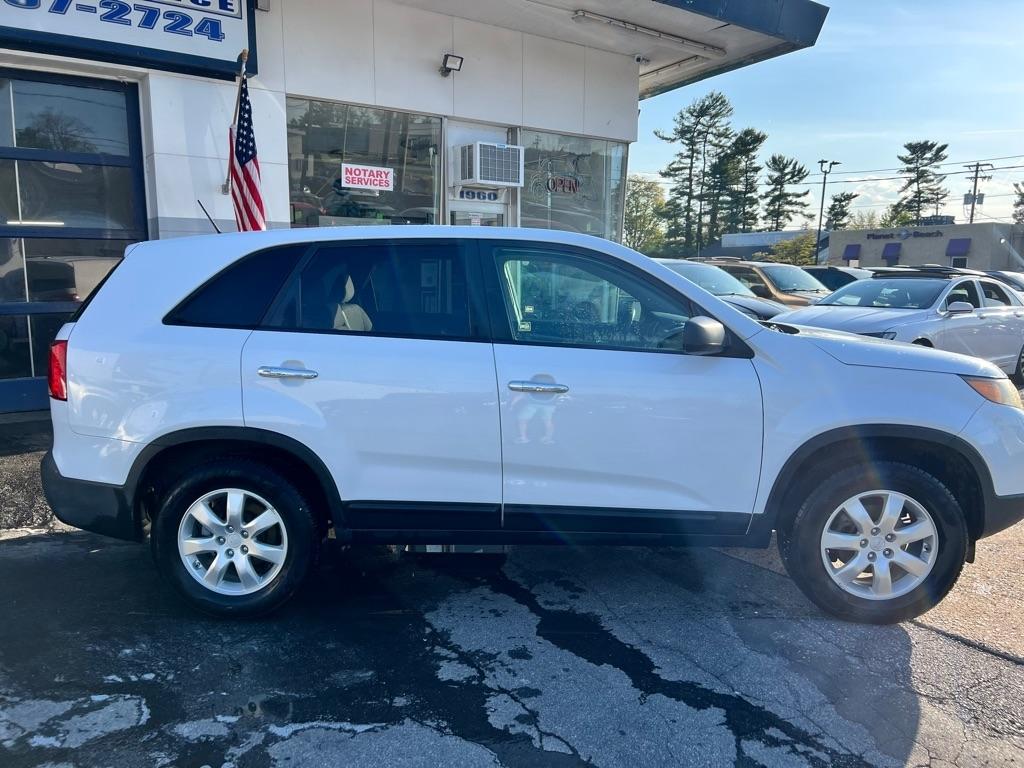 Kia Sorento LX 2WD 2011