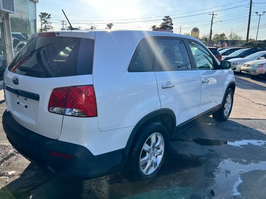 Kia Sorento LX 2WD 2011