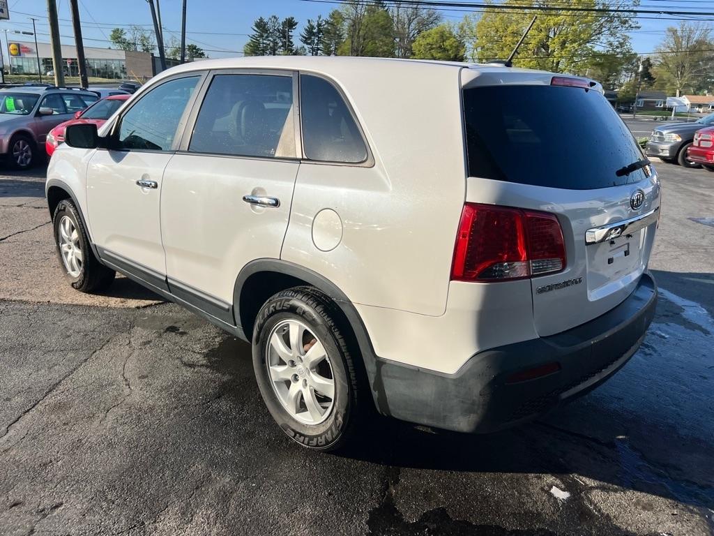 Kia Sorento LX 2WD 2011