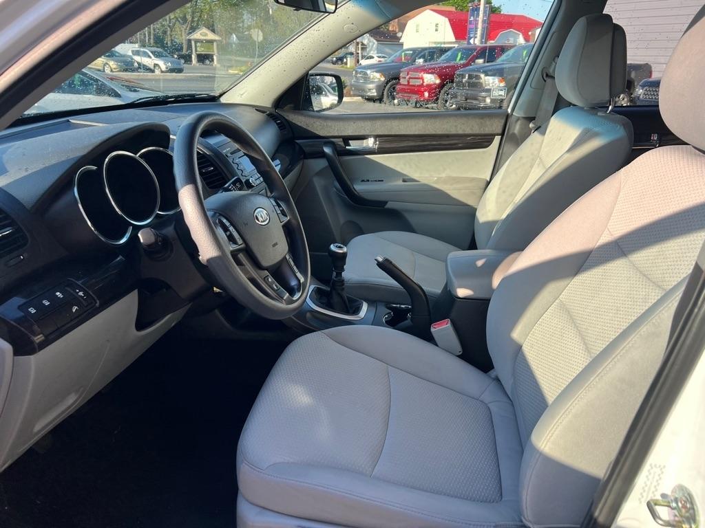 Kia Sorento LX 2WD 2011