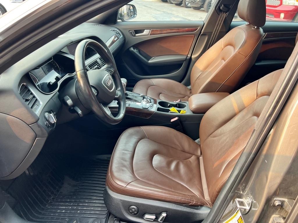 Audi A4 2.0T Sedan quattro Tiptronic 2014