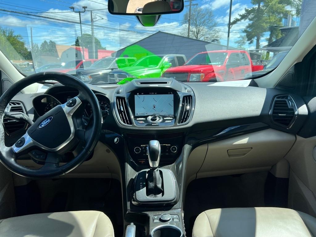 Ford Escape Titanium 4WD 2016