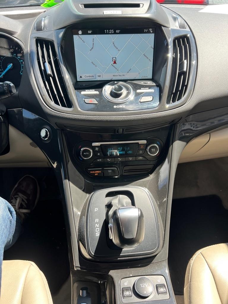 Ford Escape Titanium 4WD 2016