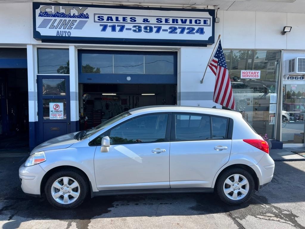 Nissan Versa 1.8 S Hatchback 2009