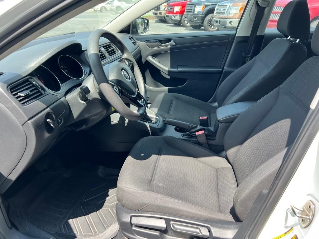Volkswagen Jetta S 6A 2015