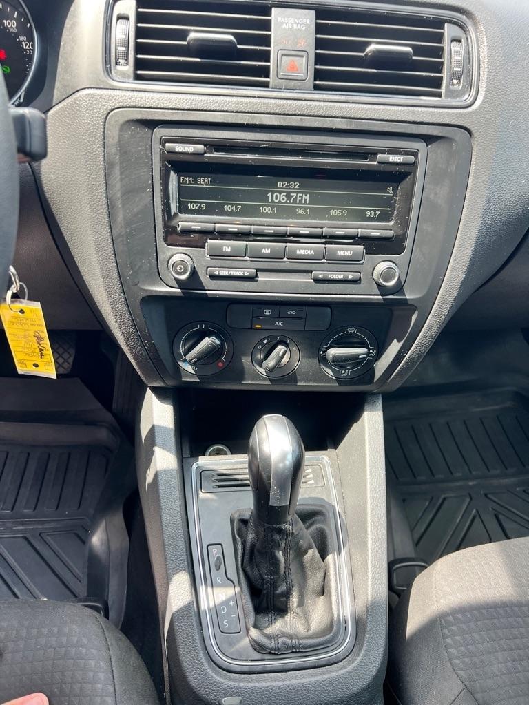 Volkswagen Jetta S 6A 2015