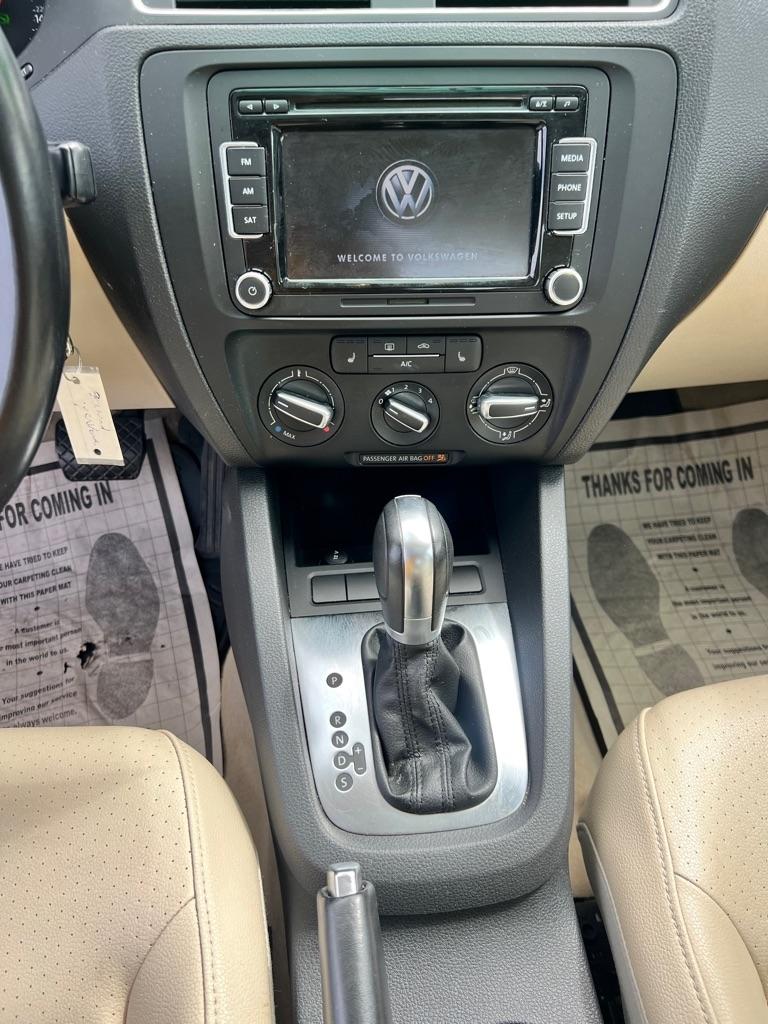 Volkswagen Jetta SE 2013
