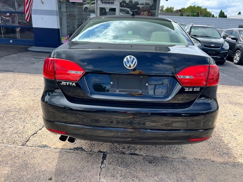 Volkswagen Jetta SE 2012