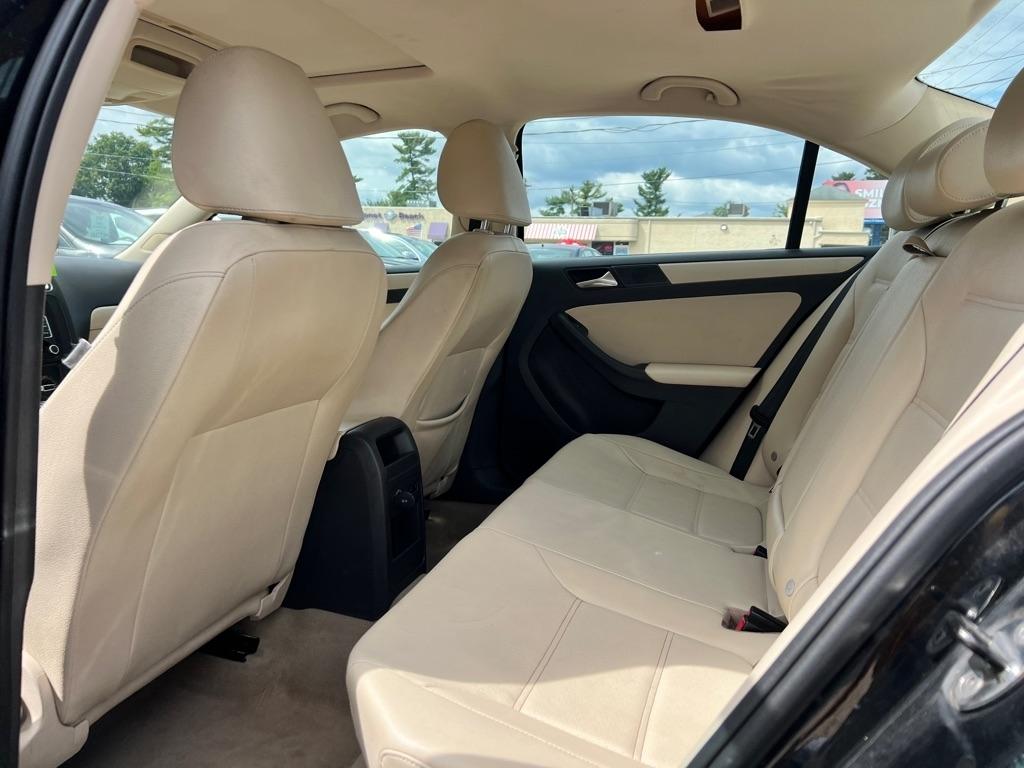 Volkswagen Jetta SE 2012