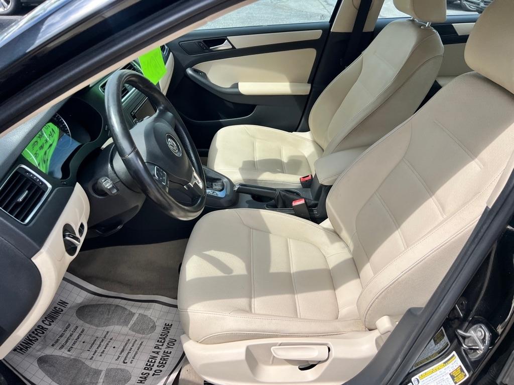Volkswagen Jetta SE 2012