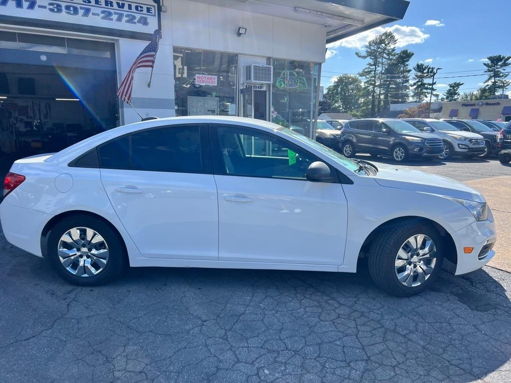 Chevrolet Cruze photo 3
