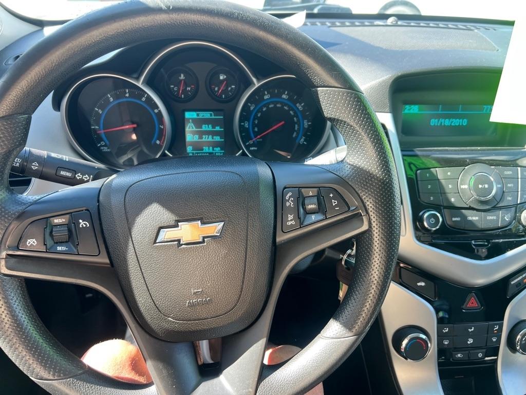 Chevrolet Cruze photo 12