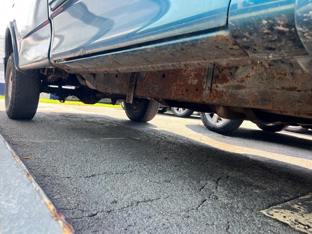 Ford F-150 XL Short Bed 4WD 2001