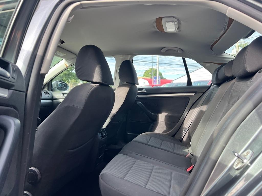 Volkswagen Jetta S PZEV 2010