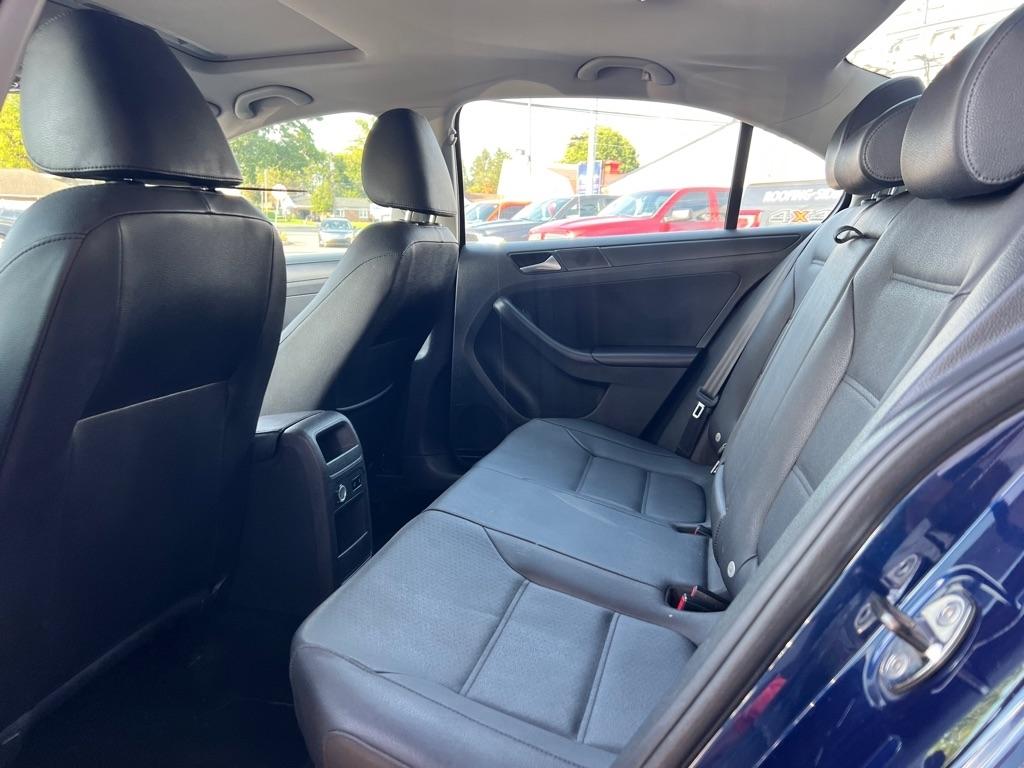 Volkswagen Jetta SE 2012