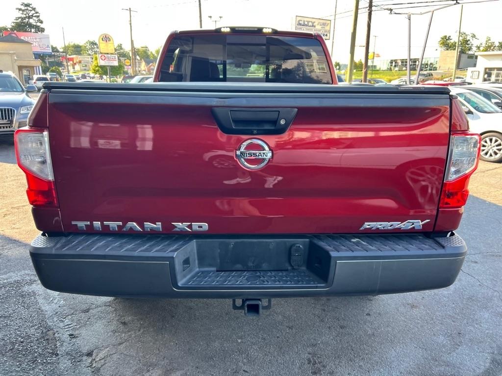 Nissan Titan photo 8