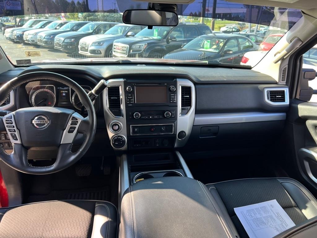 Nissan Titan photo 14