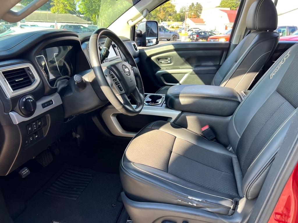 Nissan Titan photo 15