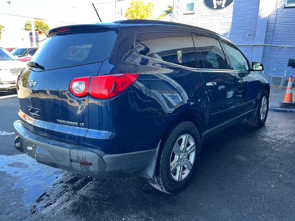 Chevrolet Traverse 2LT AWD 2011