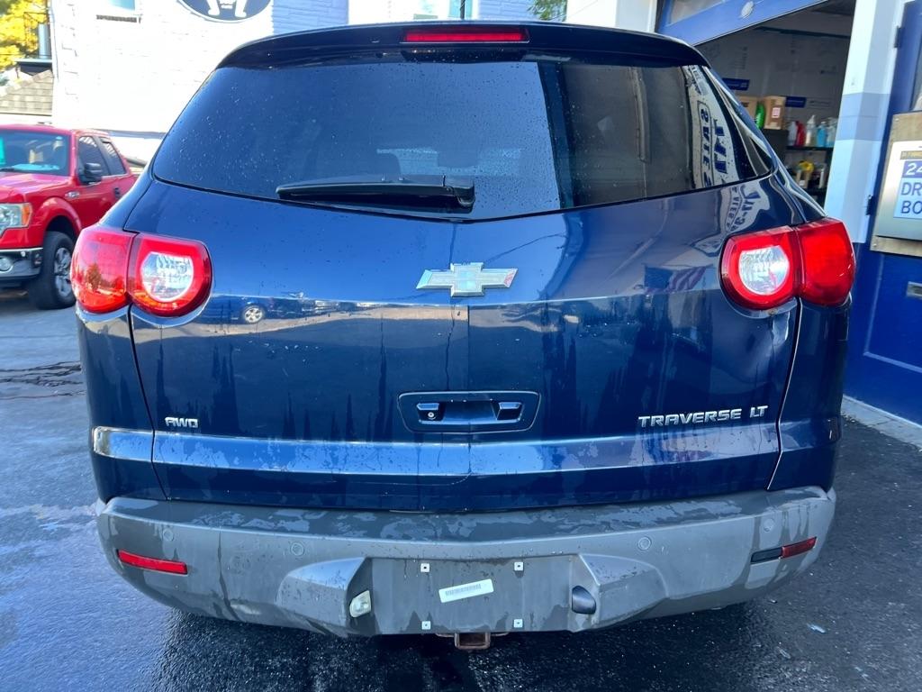 Chevrolet Traverse 2LT AWD 2011