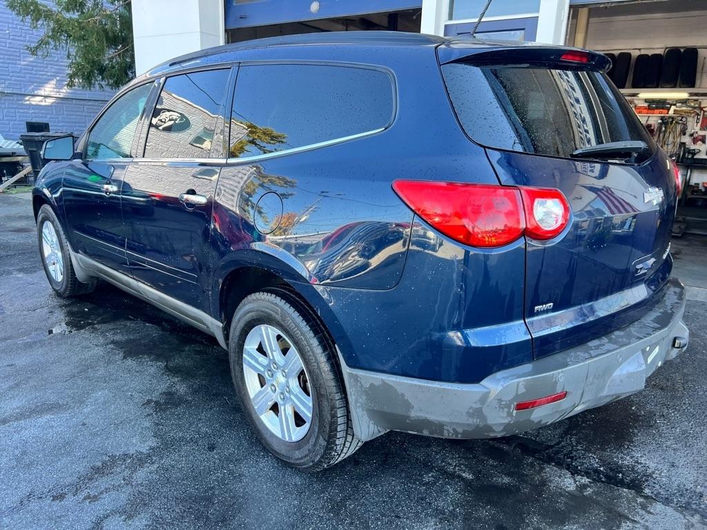 Chevrolet Traverse 2LT AWD 2011